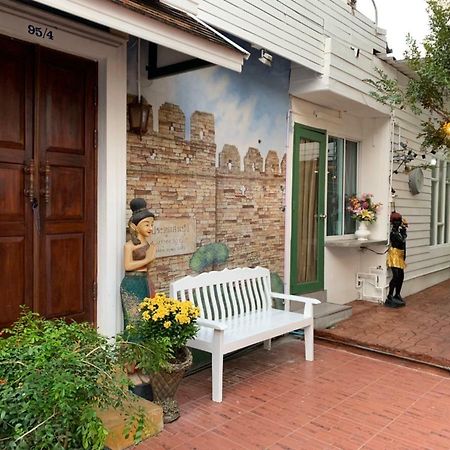 Khunnai House Chiang Mai Hotel Exterior photo